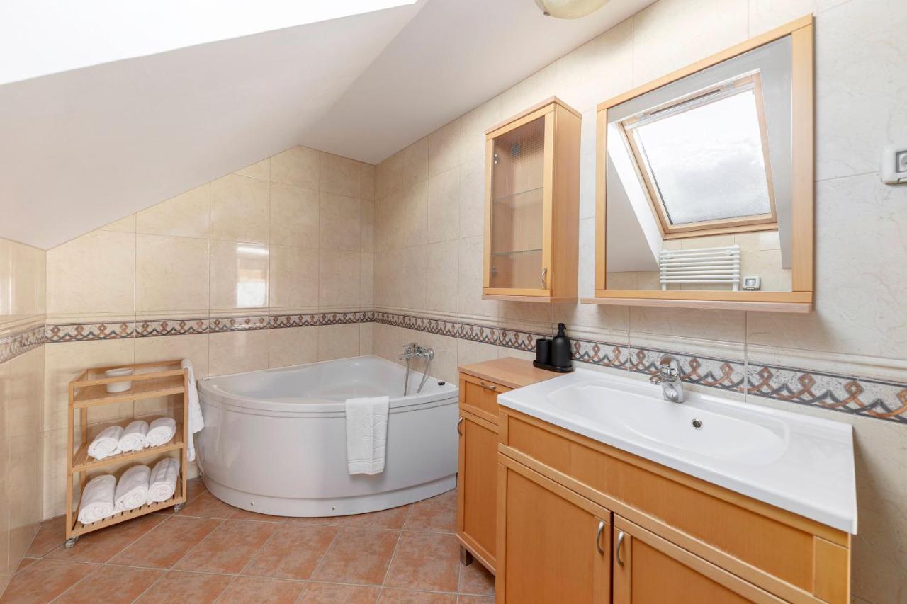 Guest House Struc Slovenj Gradec Bagian luar foto