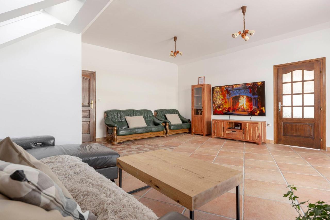 Guest House Struc Slovenj Gradec Bagian luar foto